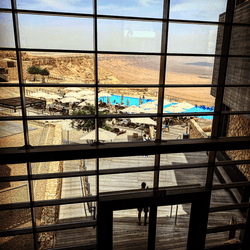 Vue sur la piscine de l'Hotel Beresheet a Mitspe Ramon